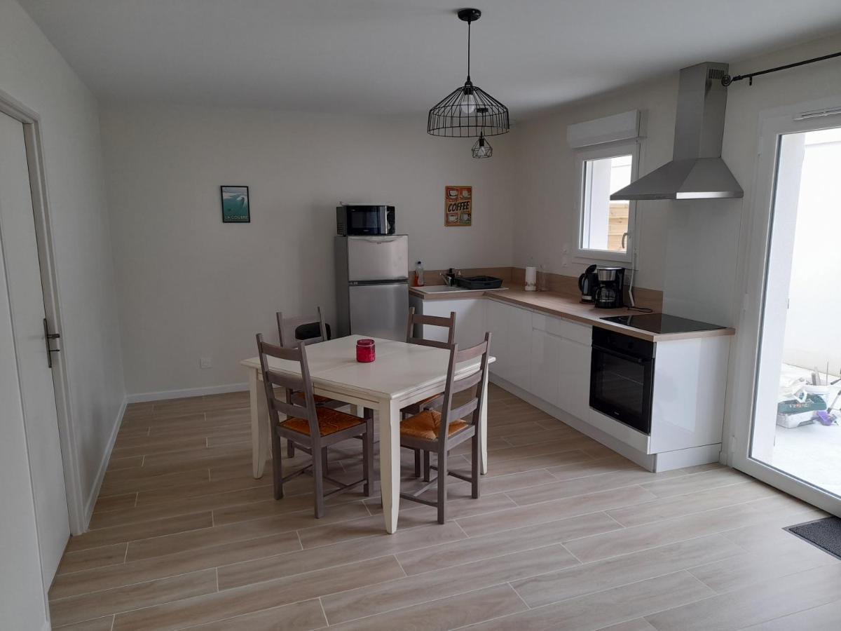 Le Logis De Suzac Apartment Les Mathes Luaran gambar